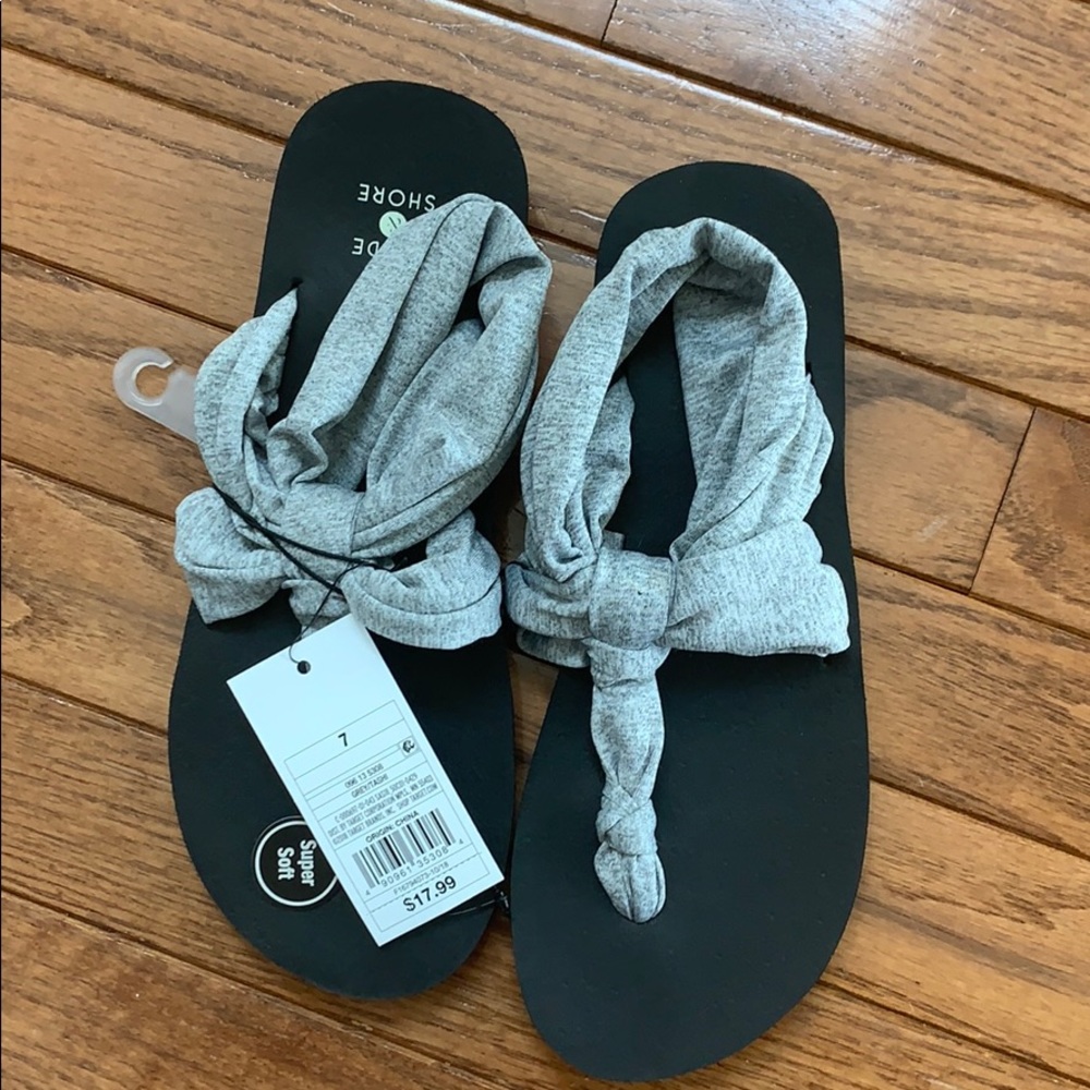 NWT sandals